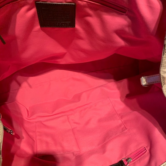 Coach Signature C Carry All Bag - Picture 5 of 7